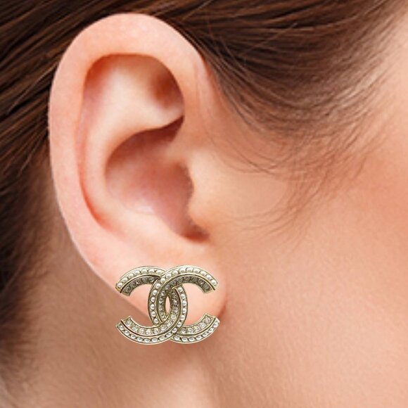 Chanel Classic Gold CC  Pearl Crystal Large Piercing Earrings - Picture 3 of 4